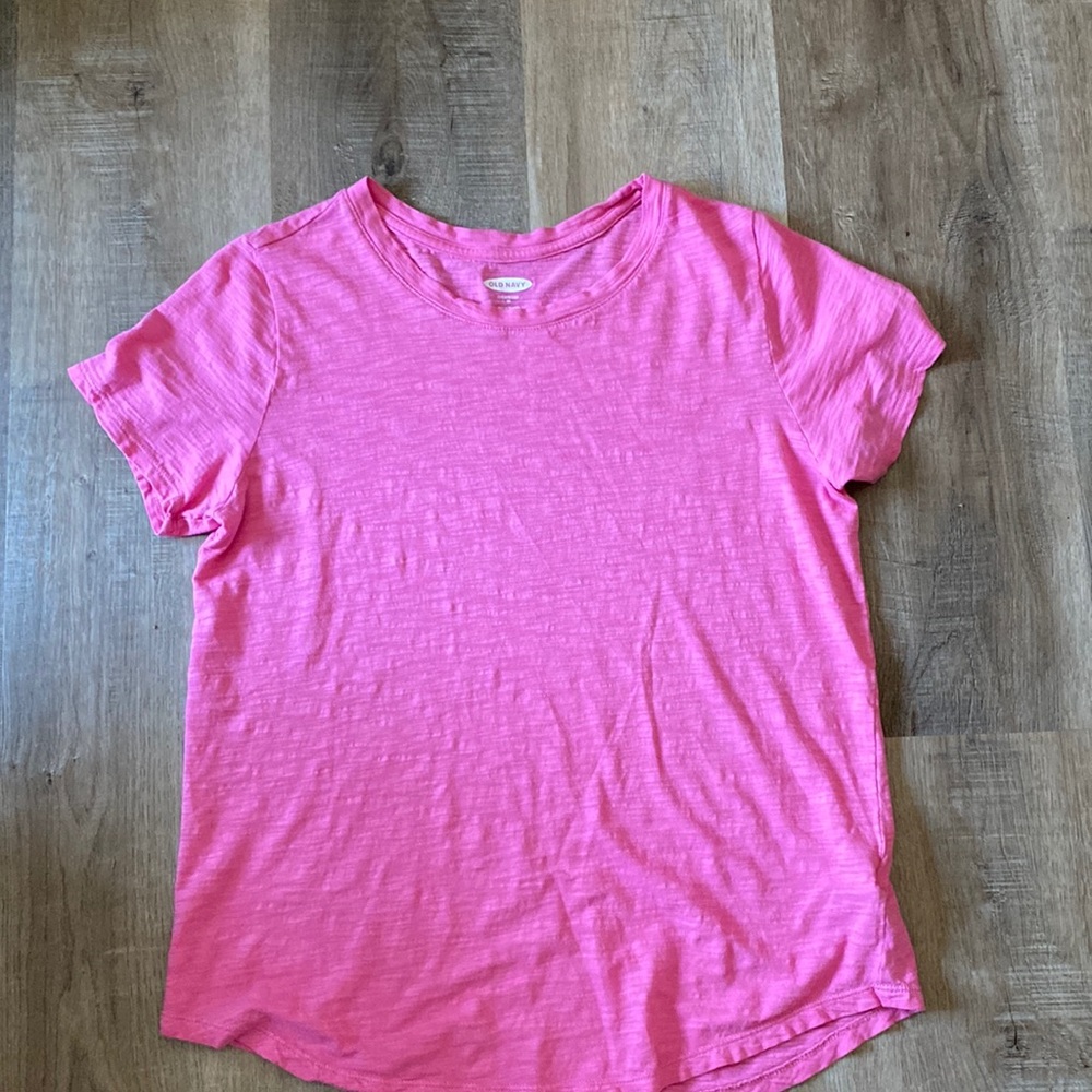 pink old navy tee